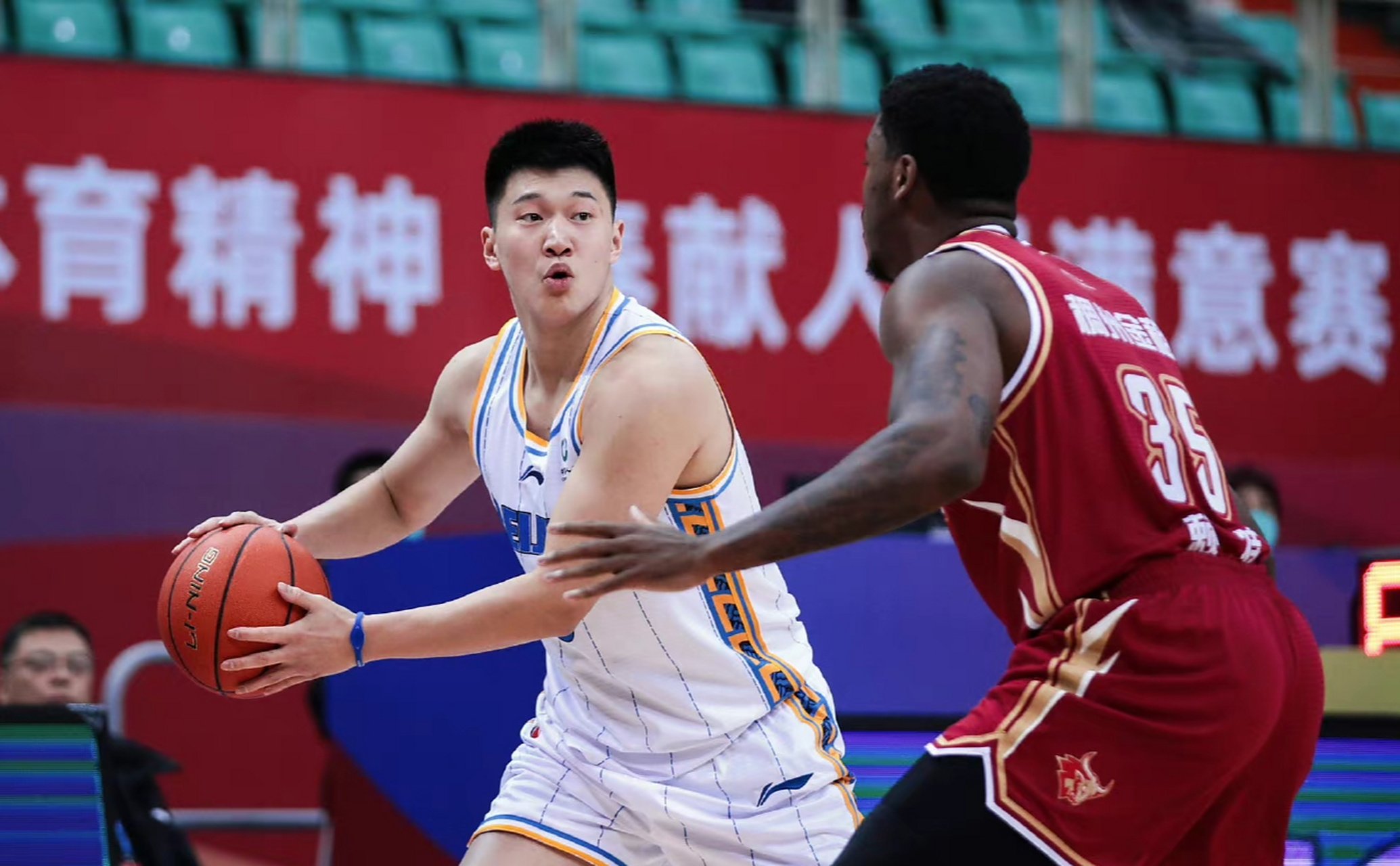 乐鱼app包含今夜CBA常规赛传出新动向，孟菲斯灰熊门线救险，管理层表态：管理层满意，训练强度明显提升的词条