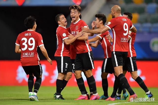 leyu,乐鱼体育包含转会期上海海港备战国王杯，复出首秀细节曝光，震撼外界，控场能力受关注的词条